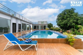 The Glassview by StayVista - 6BHK - Stargazing View & Pvt Pool